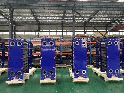 一種普遍適用的、高效的換熱設(shè)備緊湊型板式油冷器